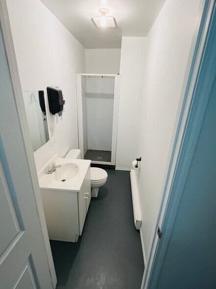 More Photos Of 4907 1st Ave, Edson Light Distribution For Lease