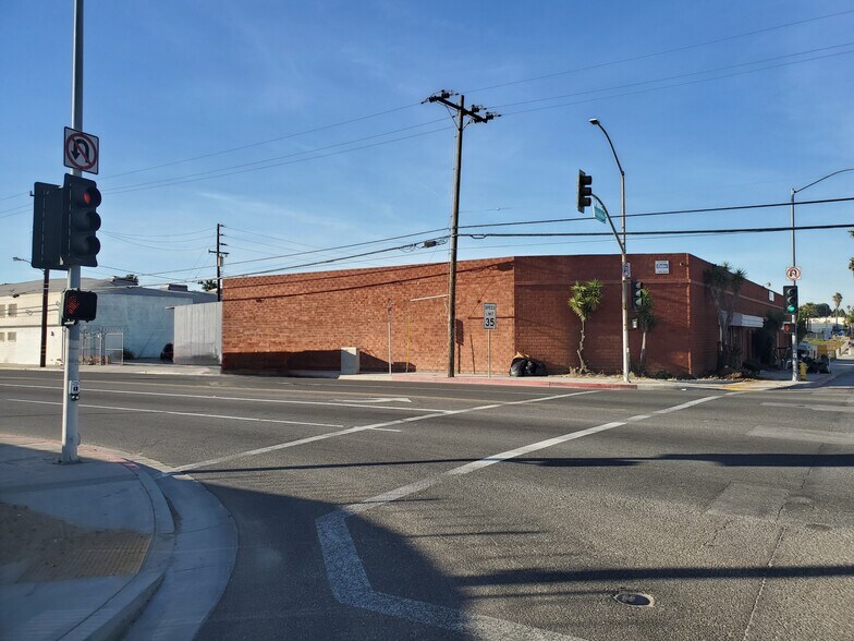 More Photos Of 13435 S Broadway, Los Angeles Warehouse For Sale
