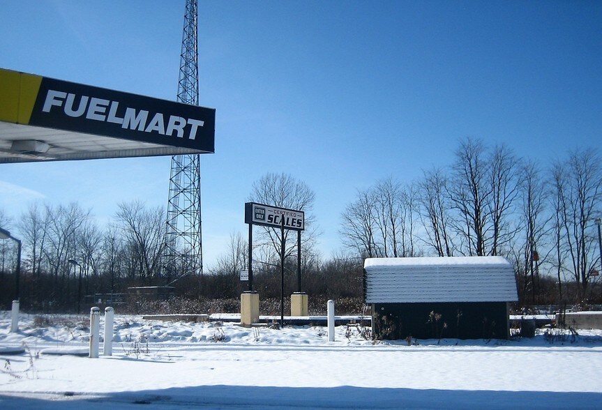 More Photos Of 5301 Seventy-six Dr, Youngstown Service Station For Sale