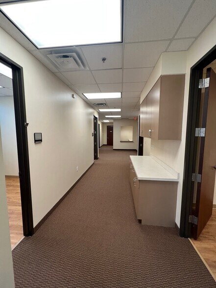 More Photos Of 3060 Communications Pky, Plano Medical For Lease