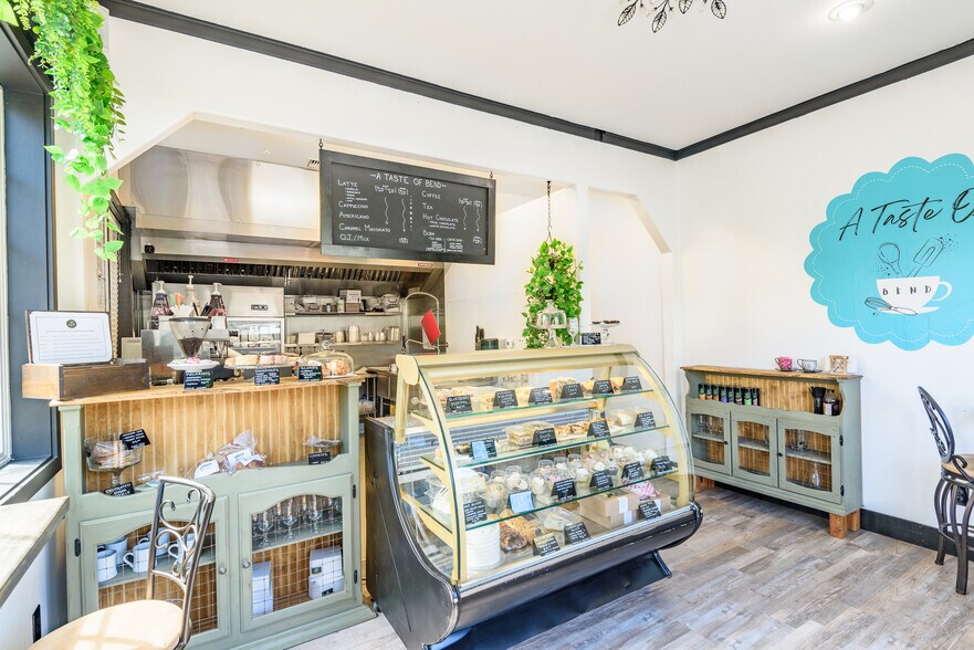 More Photos Of 1227 NW Galveston Ave, Bend Storefront Retail Office For Sale