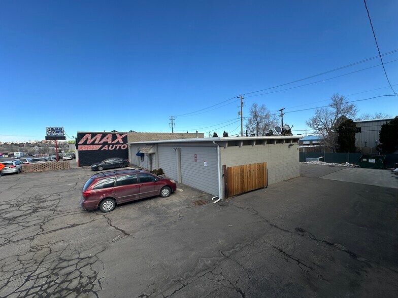 More Photos Of 3942 S Federal Blvd, Sheridan Freestanding For Sale