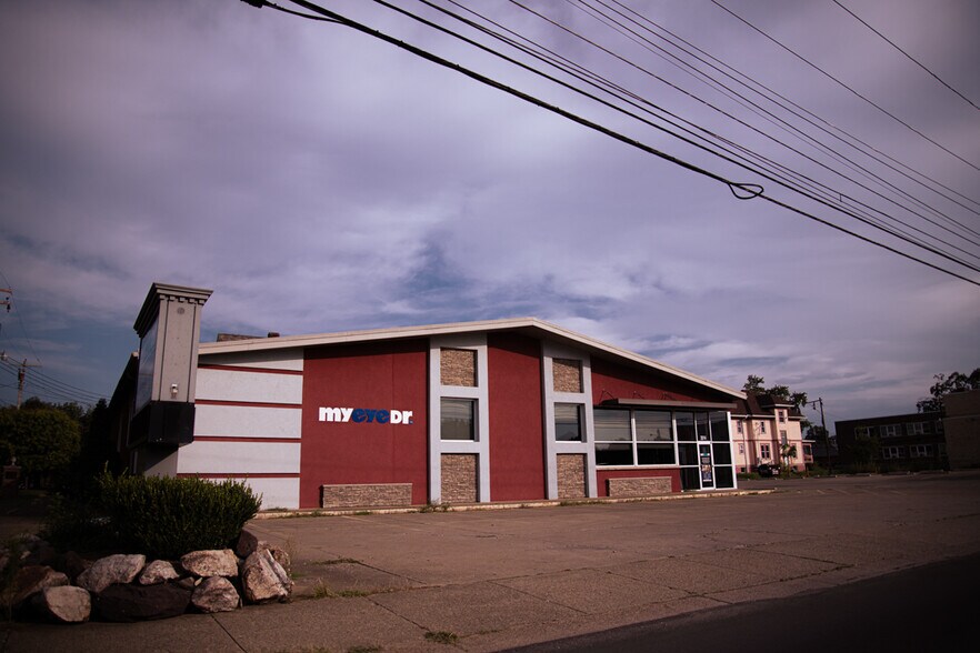 More Photos Of 2014 Dudley Ave, Parkersburg Medical For Sale