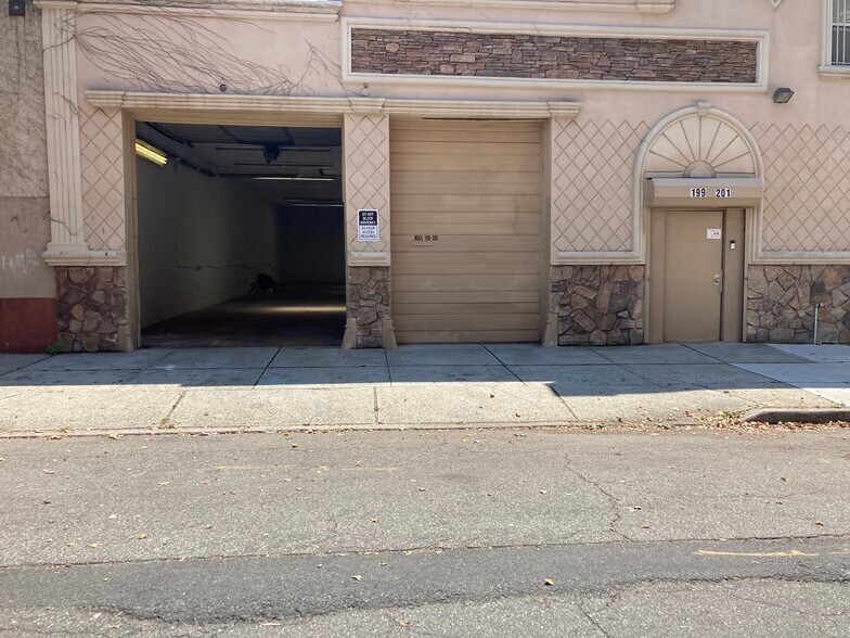 More Photos Of 199-201 N 12th St, Newark Warehouse For Sale