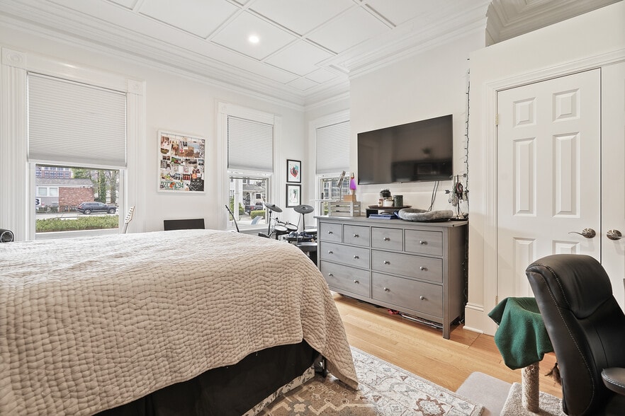 More Photos Of 24 Hoyt St, Stamford Apartments For Sale