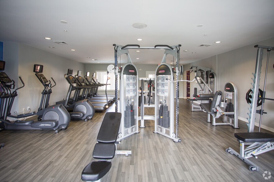 More Photos Of Mooreview Pky @ Loudoun County Pky, Ashburn Unknown For Lease