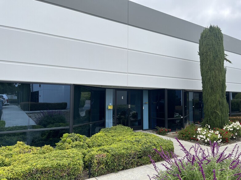 More Photos Of 1384 Poinsettia Ave, Vista Manufacturing For Lease