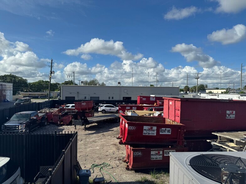 More Photos Of 2200-2208 SW 59th Ave, West Park Warehouse For Sale