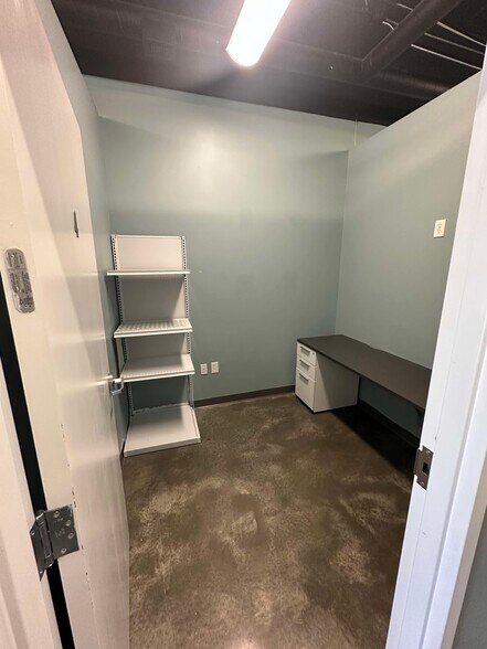 More Photos Of 3201 Endeavor Ln, Vestavia Hills Unknown For Lease