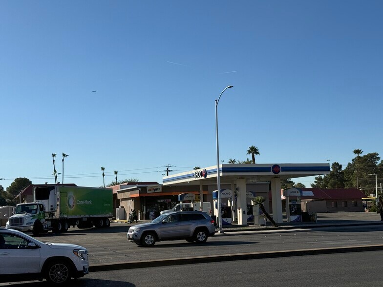 More Photos Of 551 N Lamb Blvd, Las Vegas Service Station For Sale