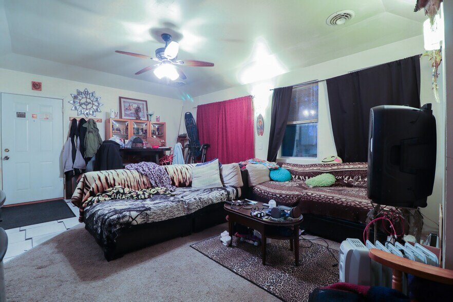 More Photos Of 40523 N Il Route 83, Antioch Apartments For Sale