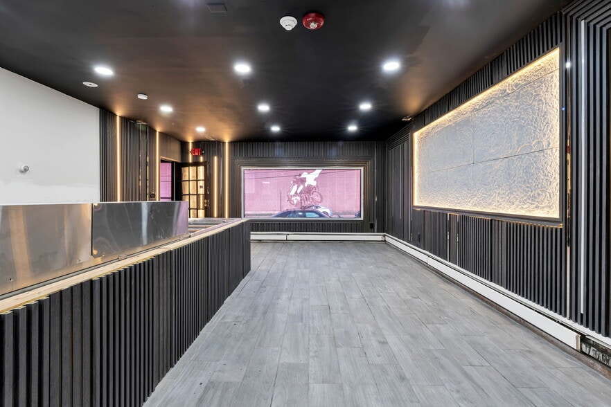 More Photos Of 166 Getty Ave, Paterson Restaurant For Lease