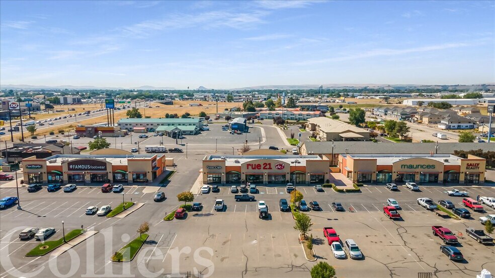 More Photos Of 203 East Ln N, Ontario Unknown For Lease