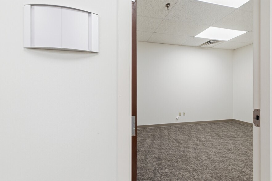 More Photos Of 104-176 Cude Ln, Madison Medical For Lease