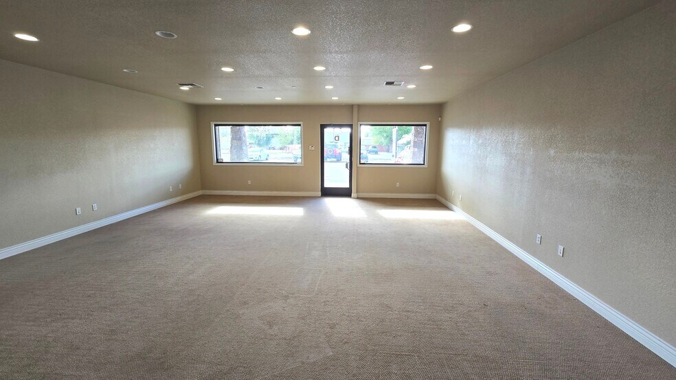 More Photos Of 2815 Laverne Ave, Klamath Falls Flex For Sale
