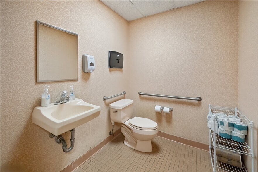 More Photos Of 333 Old Hook Rd, Westwood Medical For Sale