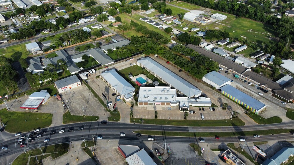 More Photos Of 1400 W Tunnel Blvd, Houma Hotel For Lease