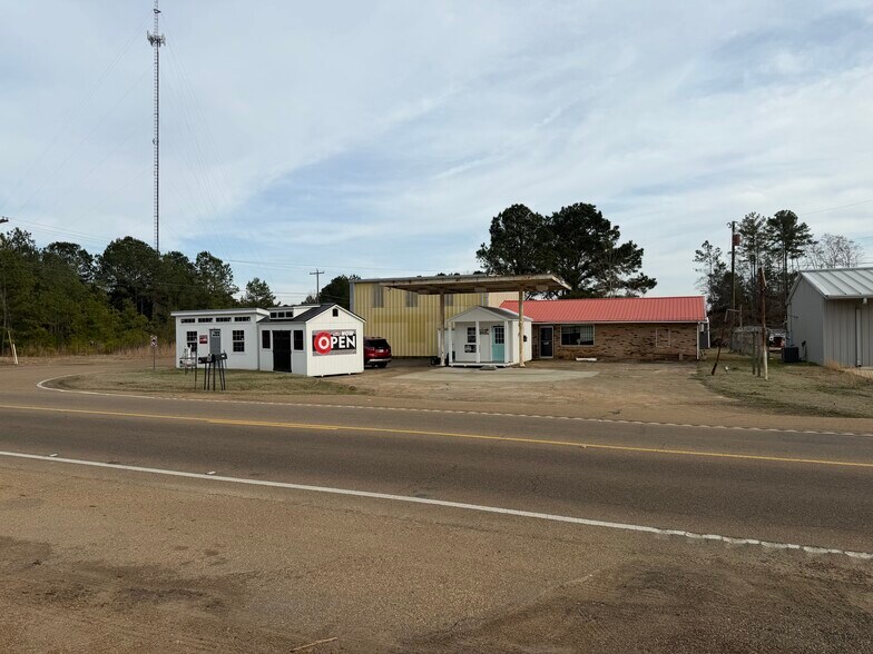 Primary Photo Of 801 Highway 12 W, Kosciusko General Retail For Sale