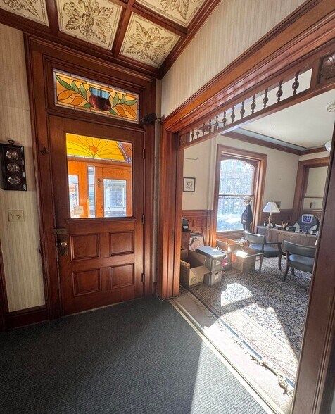 More Photos Of 204 Lancaster St, Albany Storefront Retail Residential For Sale