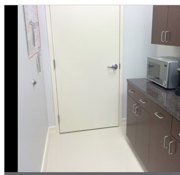 More Photos Of 7901 Kingspointe Pky, Orlando Showroom For Sale