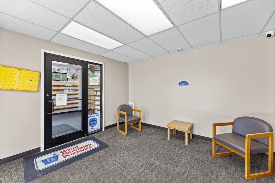 More Photos Of 202 S 9th St, Humboldt General Retail For Sale