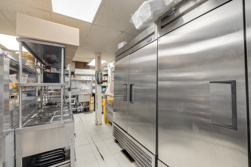 More Photos Of 123 S Broadway St, Checotah Restaurant For Sale