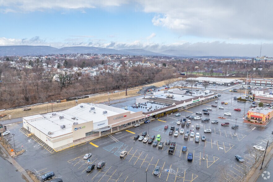 More Photos Of 920-1000 S Washington Ave, Scranton General Retail For Lease