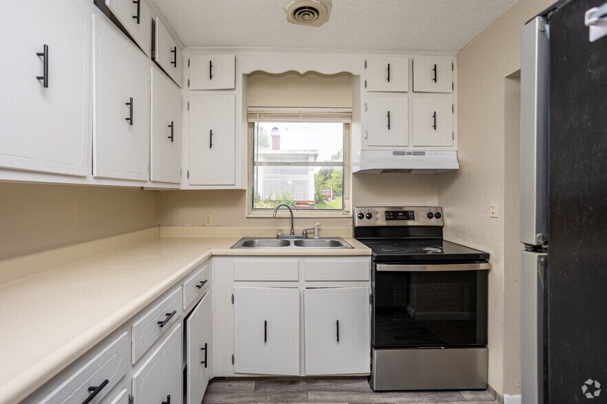 More Photos Of 2215 Buffalo Trl, Morristown Apartments For Sale