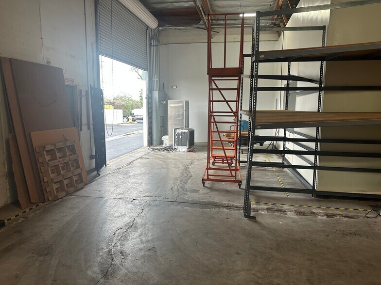 More Photos Of 10742-10752 Noel St, Los Alamitos Light Manufacturing For Lease