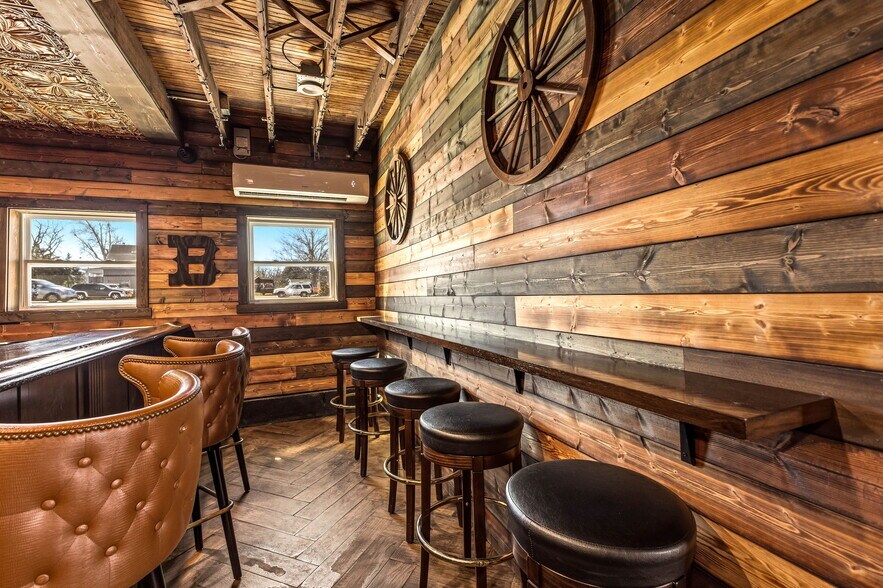 More Photos Of 316 N Main St, Columbia Storefront Retail Office For Sale