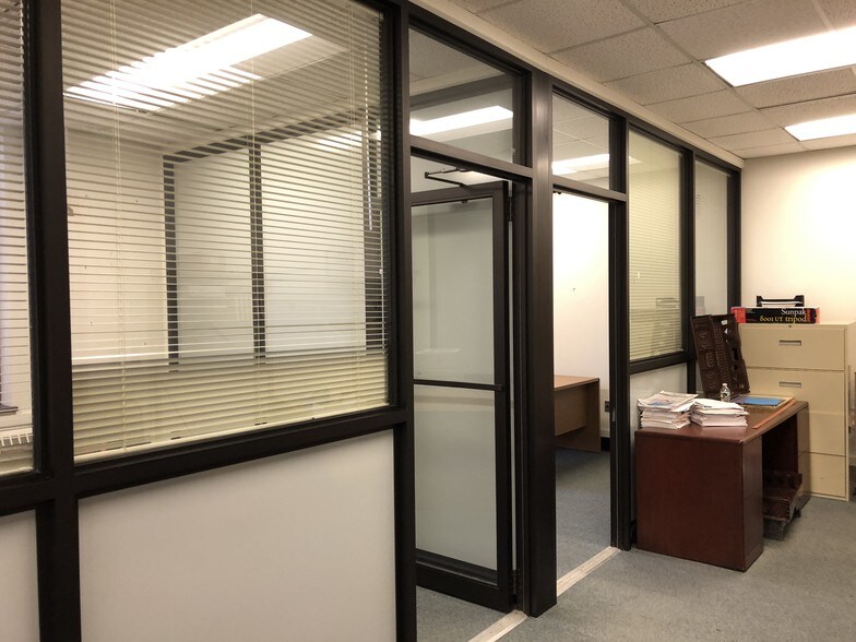 More Photos Of 4 Plaza Way, Fairhaven Bank For Lease
