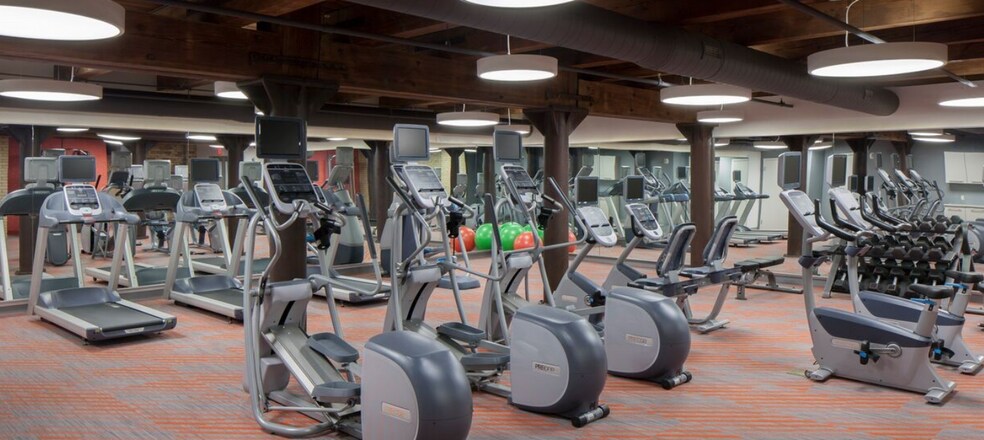 More Photos Of 25 Ottawa Ave SW, Grand Rapids Medical For Lease