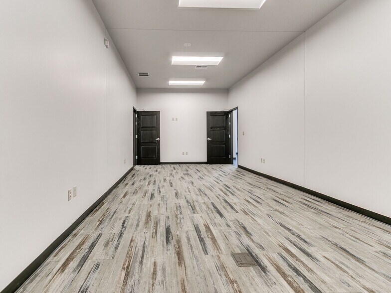More Photos Of 8017 NW 122nd St., Oklahoma City Office For Lease