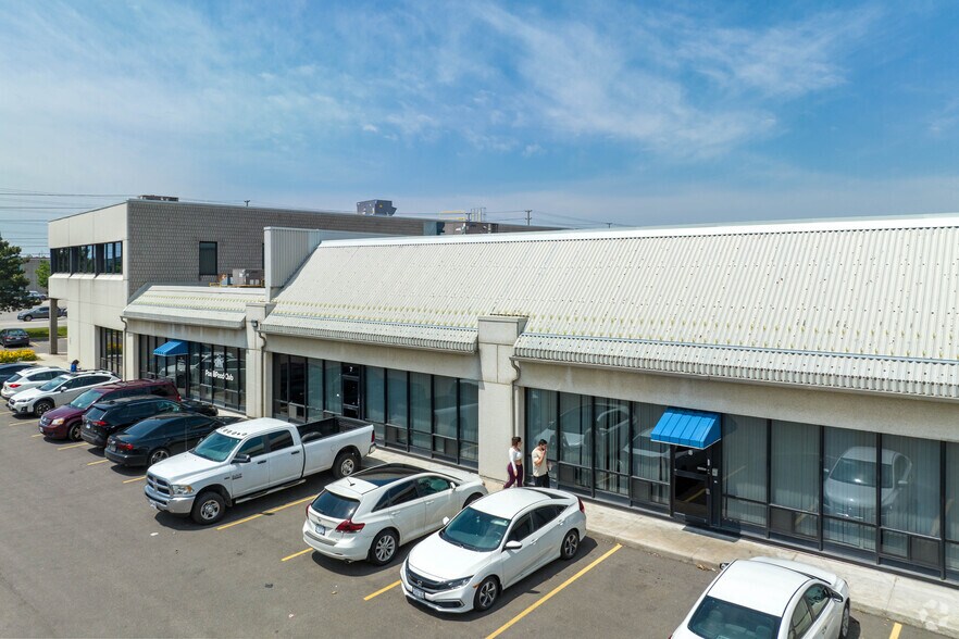 More Photos Of 6645 Tomken Rd, Mississauga Light Distribution For Lease