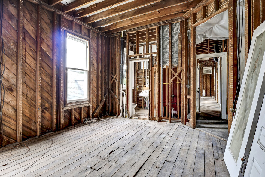 More Photos Of 708 Market St, Wilmington Apartments For Sale