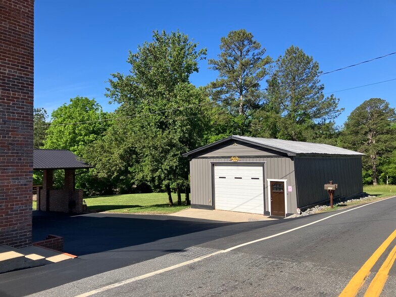 More Photos Of 157 N Main St, Bostic Office For Sale