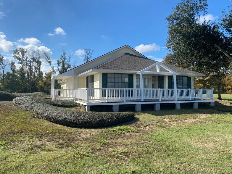More Photos Of 669 Belle Terre Blvd, La Place Office For Sale