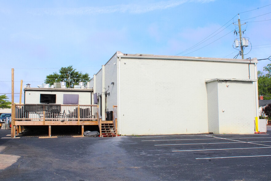 More Photos Of 138 N Midland Ave, Monroe Restaurant For Sale