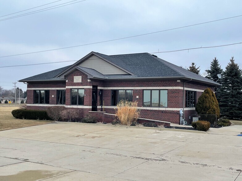 More Photos Of 15313 Bryce Rd, Mussey Warehouse For Lease