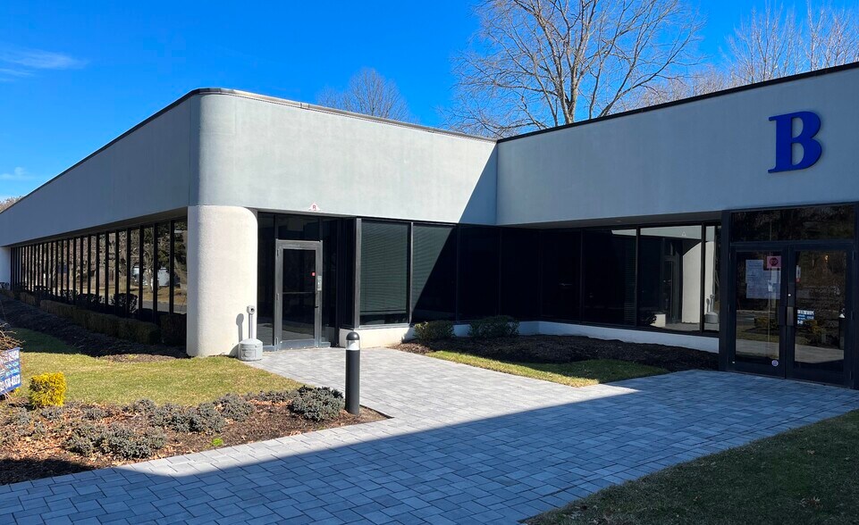 More Photos Of 107 Monmouth Rd, West Long Branch Medical For Lease