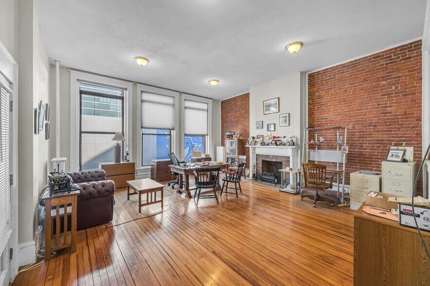 More Photos Of 1228-1236 Main St, Springfield Office For Sale