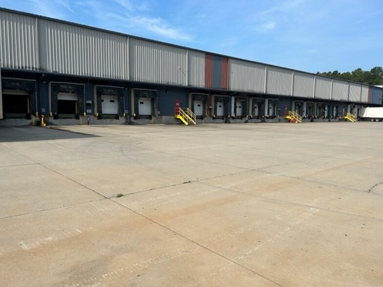 More Photos Of 101 Michelin Dr, Laurens Distribution For Sale