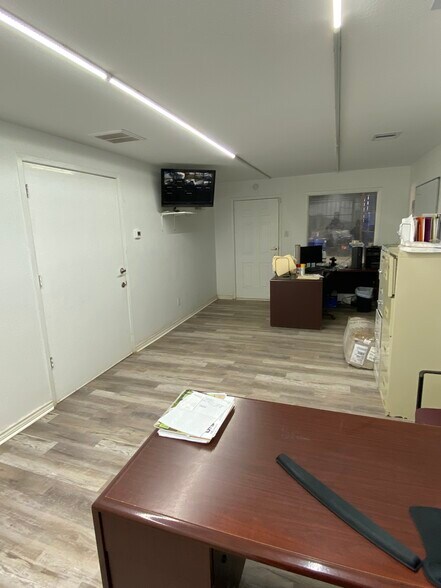 More Photos Of 1205 FM 1725, Cleveland Truck Terminal For Sale