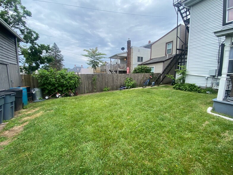 More Photos Of 133 Cattell St, Easton Apartments For Sale