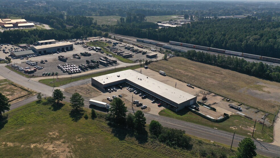 More Photos Of 1612-1630 E Whaley St, Longview Industrial For Sale