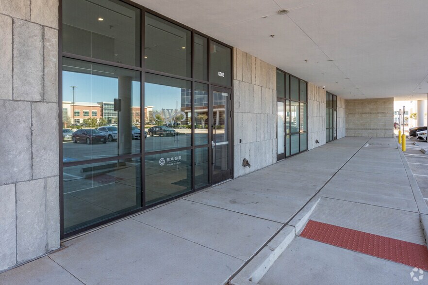 More Photos Of 6908 Brisbane Ct, Sugar Land Office For Lease