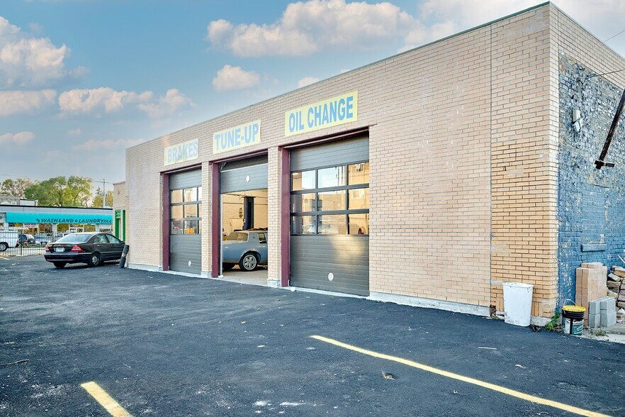 More Photos Of 3800 W Division St, Chicago Auto Salvage Facility For Lease