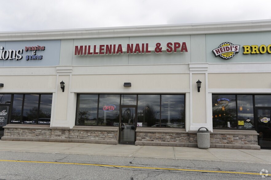 More Photos Of 415 Philbrook Ave, South Portland General Retail For Lease