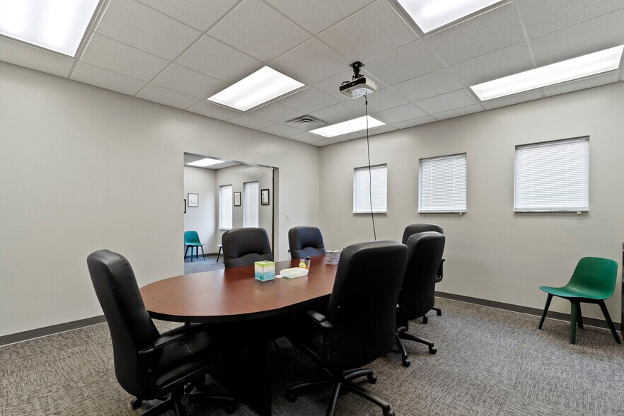 More Photos Of 2134 Holiday Ln, Franklin Medical For Sale