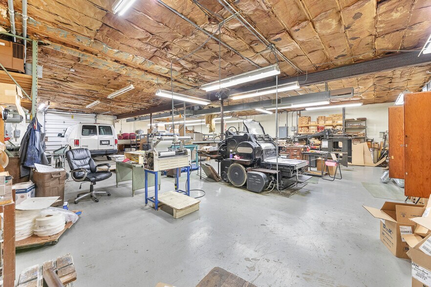 More Photos Of 14924 Beloit Snodes Rd, Beloit Manufacturing For Lease